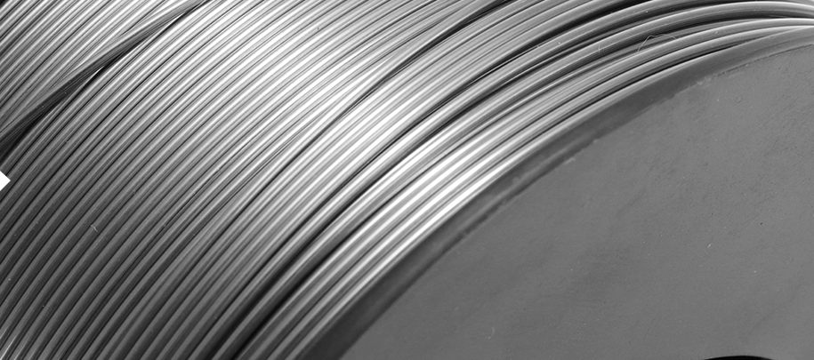 Bobină din oțel inoxidabil și conductă de control